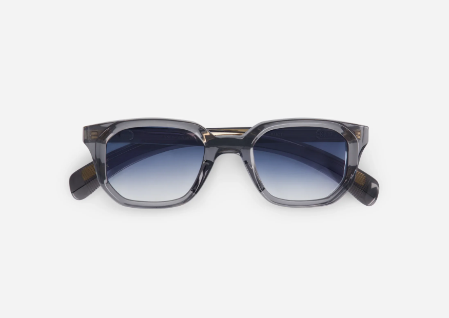 Sunglasses from Sato eyewear collection model Aliot Meteor Crystal with gradient Blue lens