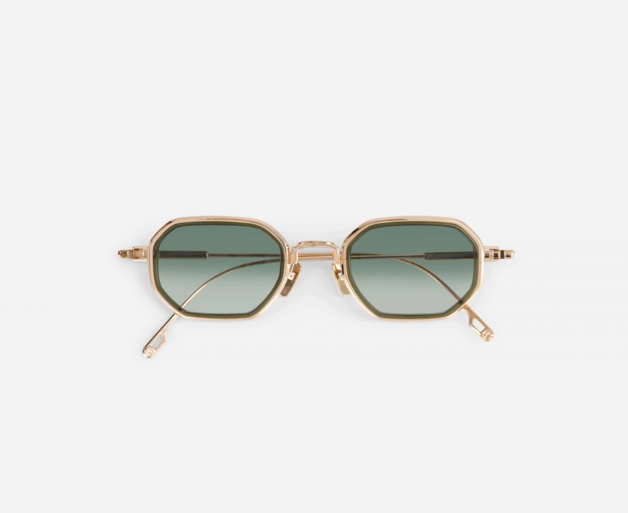 Sunglasses from Sato eyewear collection model Timir Titanium Green olive Takiron with gradient green lens