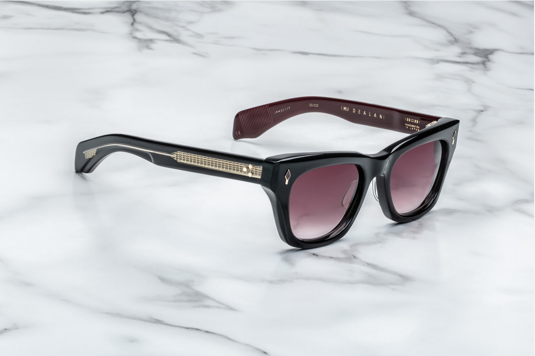 Sunglasses Model Dealan Epoxy in Color Charlet with Burgundy Gradient lenses from Jacques Marie Mage