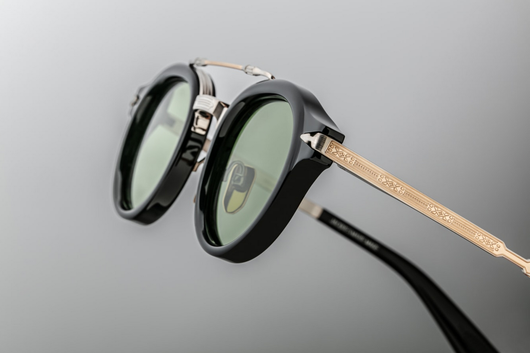 Sunglasses Model Delage in Color Noir with Green lenses from Jacques Marie Mage