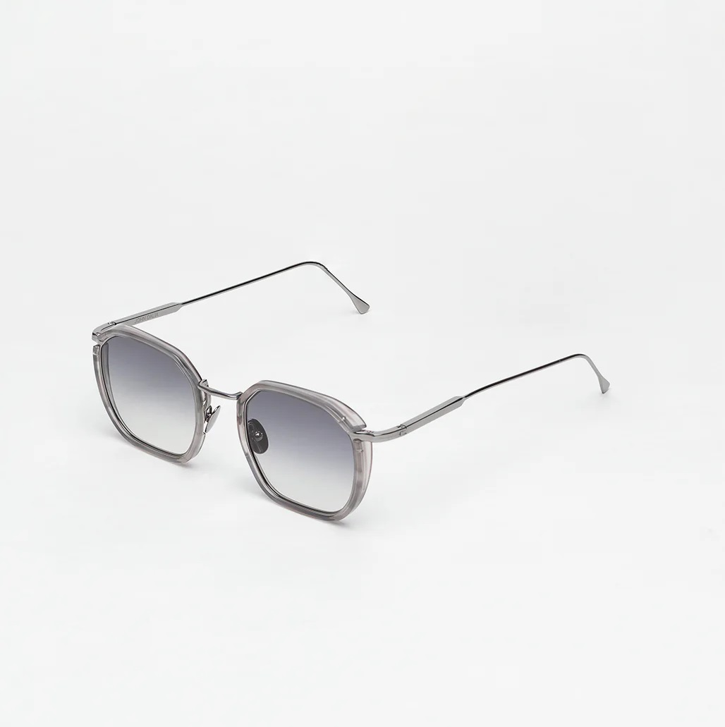 Sunglasses Model Iggy in Color Ruthenium & Crystal with Grey Gradient lenses from John Dalia