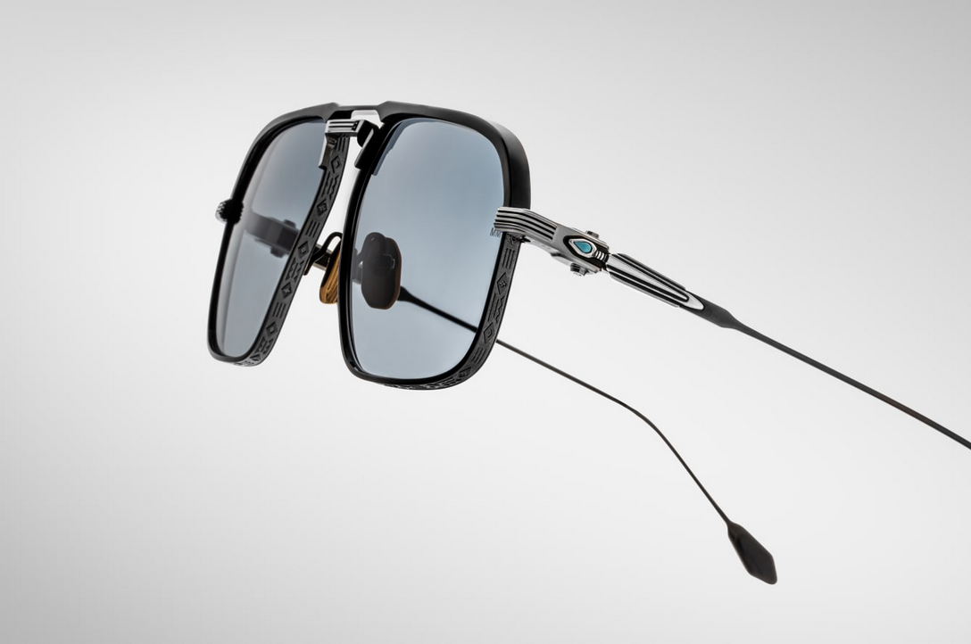 Sunglasses Model Labarge in Color Black with Savannah Gradient lenses from Jacques Marie Mage's collection