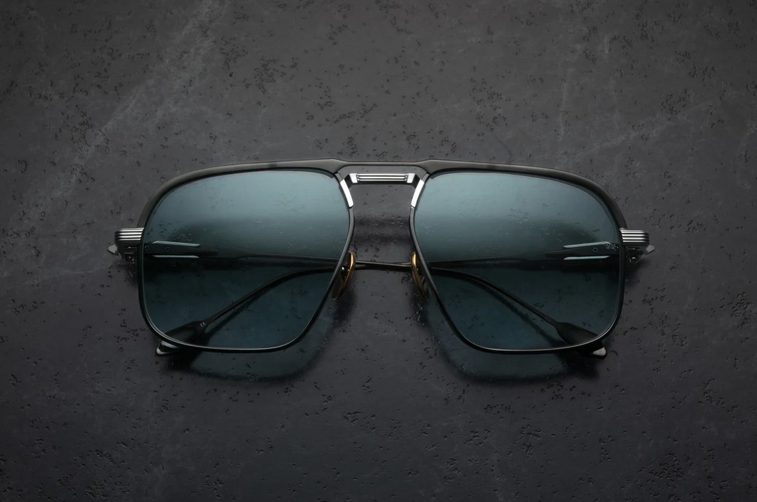 Sunglasses Model Labarge in Color Black with Savannah Gradient lenses from Jacques Marie Mage's collection