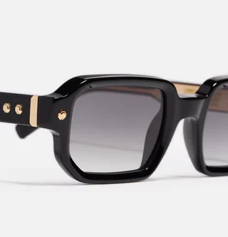 Sunglasses Model Project06 in C100 with grey gradient lenses from John Dalia