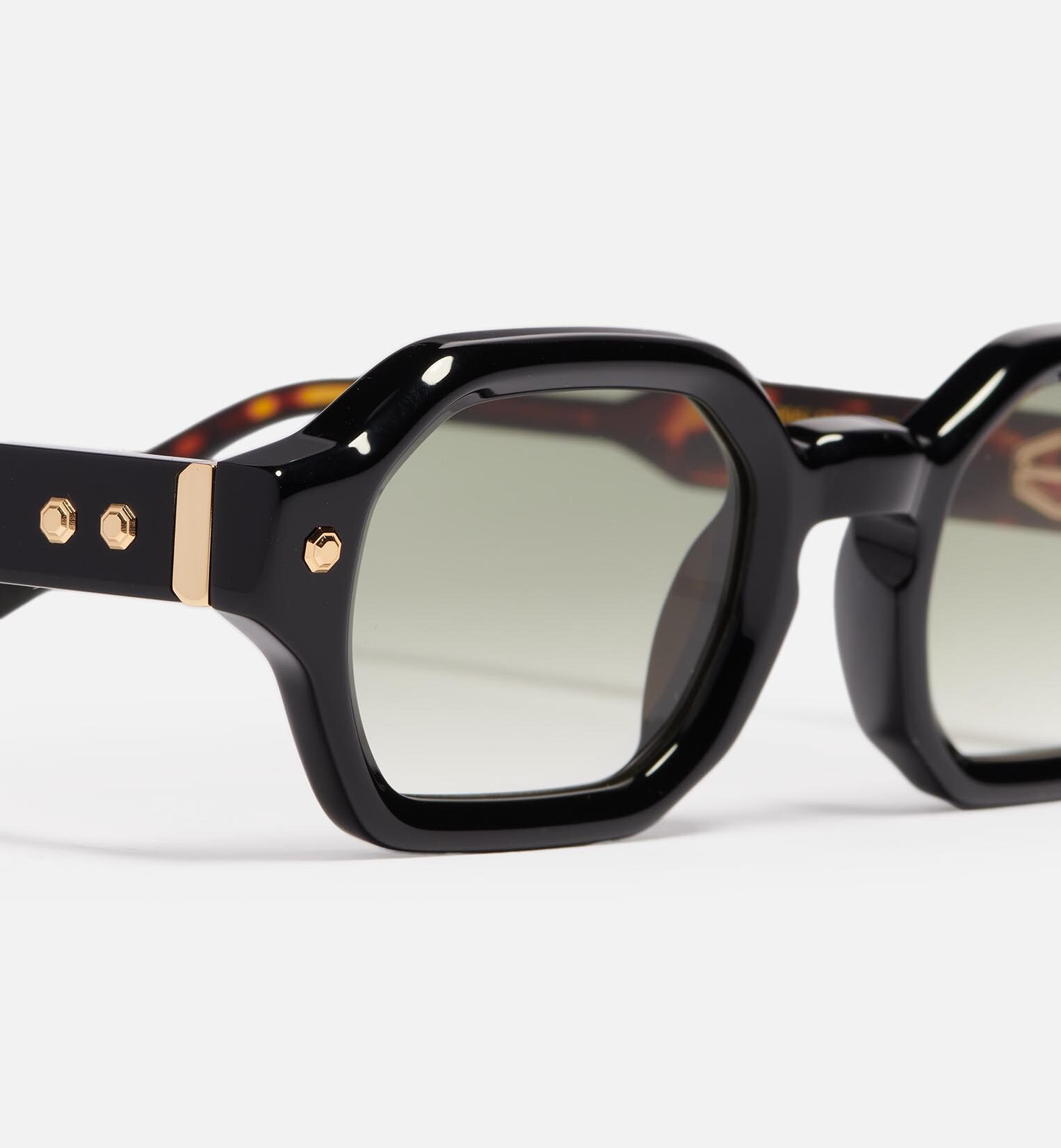 Sunglasses Model Project05 in C106 with clear green gradient lenses from John Dalia