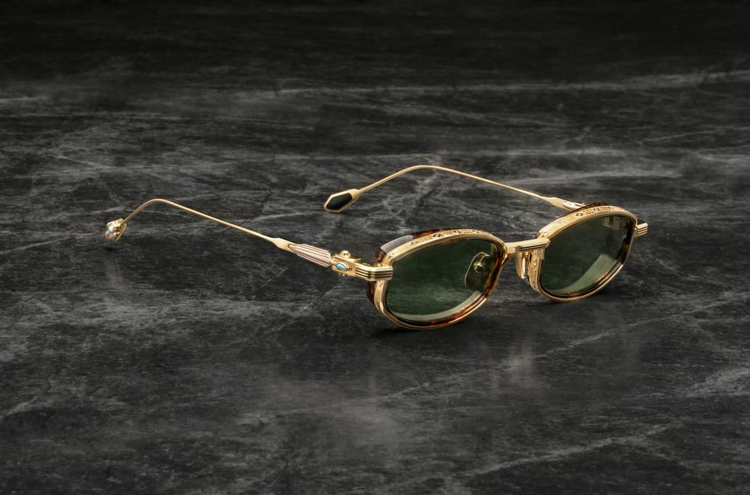 Sunglasses Model Hardin in Color Hera with Green Gradient Glass lenses from Jacques Marie Mage's collection