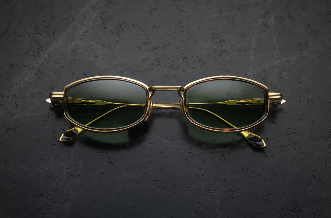 Sunglasses Model Hardin in Color Hera with Green Gradient Glass lenses from Jacques Marie Mage's collection