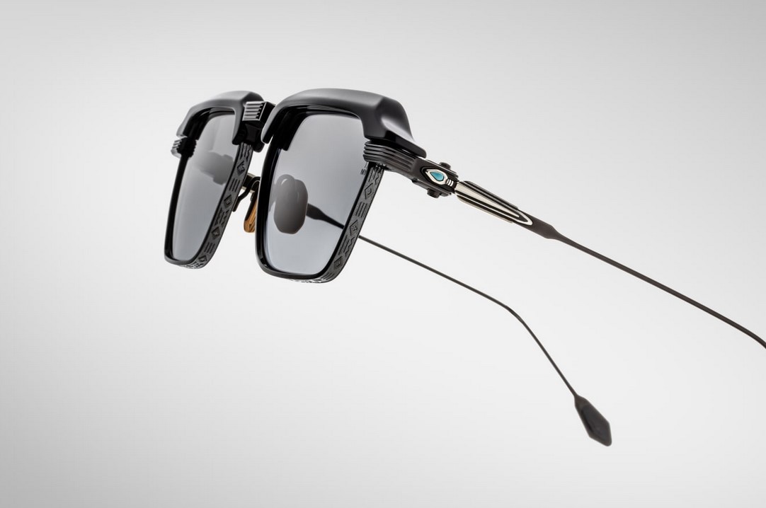 Sunglasses Model Worland in Color Black with Grey Gradient Polarized Glass lenses from Jacques Marie Mage's collection
