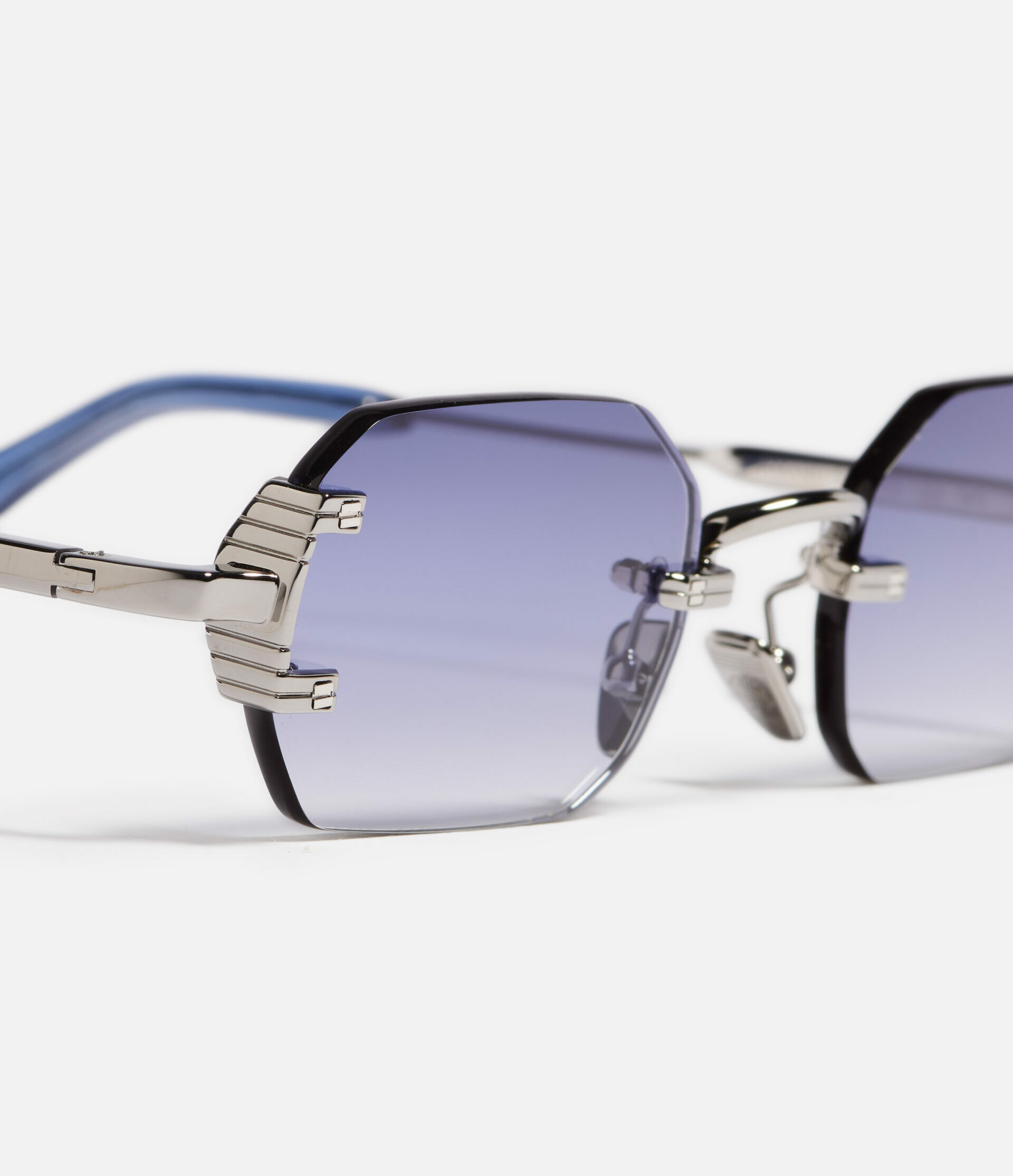 Sunglasses Model Amaru in Color C524 with Dark Blue gradient lenses from John Dalia