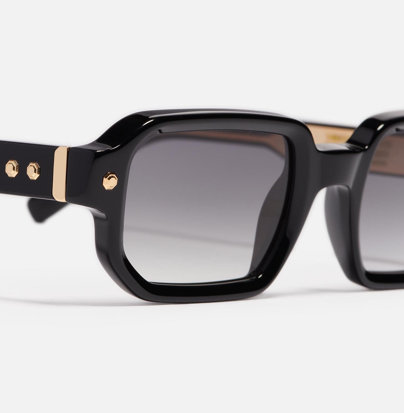 Sunglasses Model Project06 in C100 with Grey gradient lenses from John Dalia