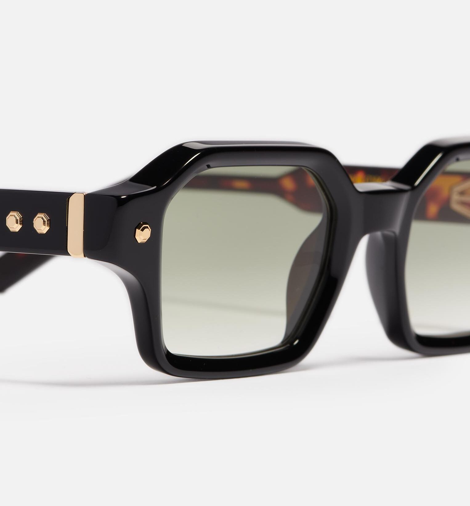 Sunglasses Model Project09 in C106 with Clear Green gradient lenses from John Dalia