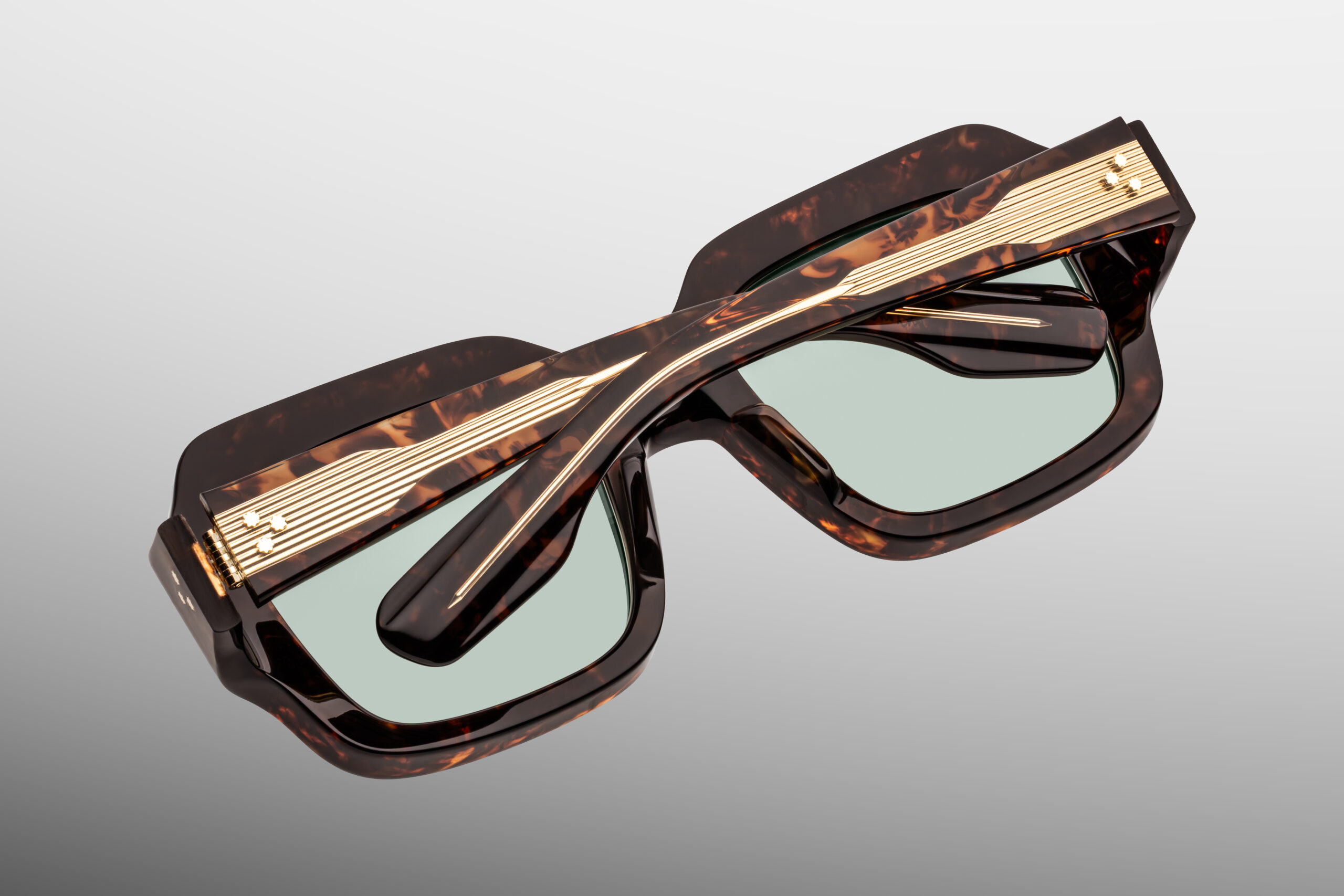 Sunglasses Model Evelyn in Color Yesterday with Light Bottle Green Lenses from Jacques Marie Mage's collection