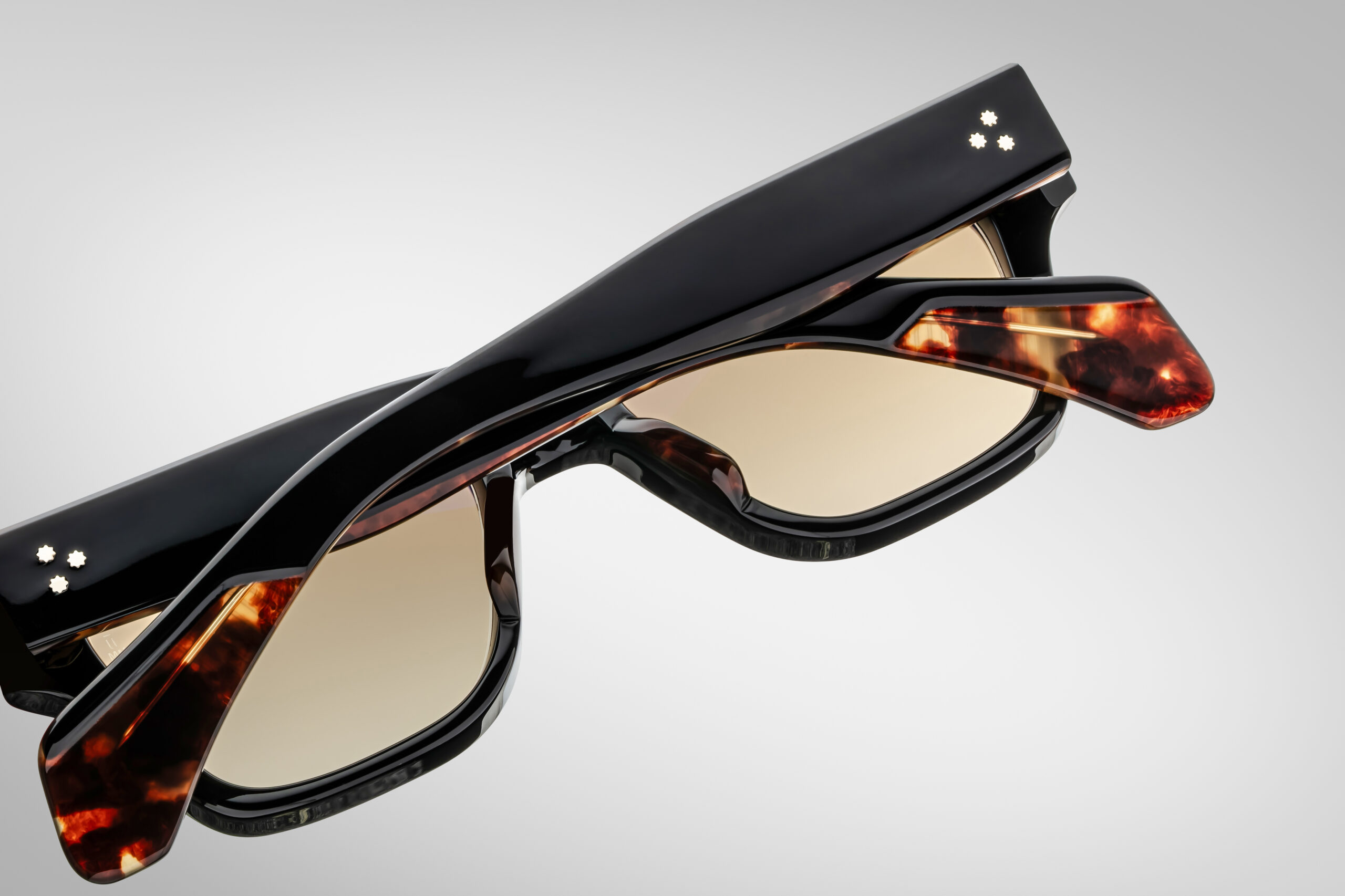 Sunglasses Model Fellini in Color Noir 15 with Brass CR39 lenses from Jacques Marie Mage