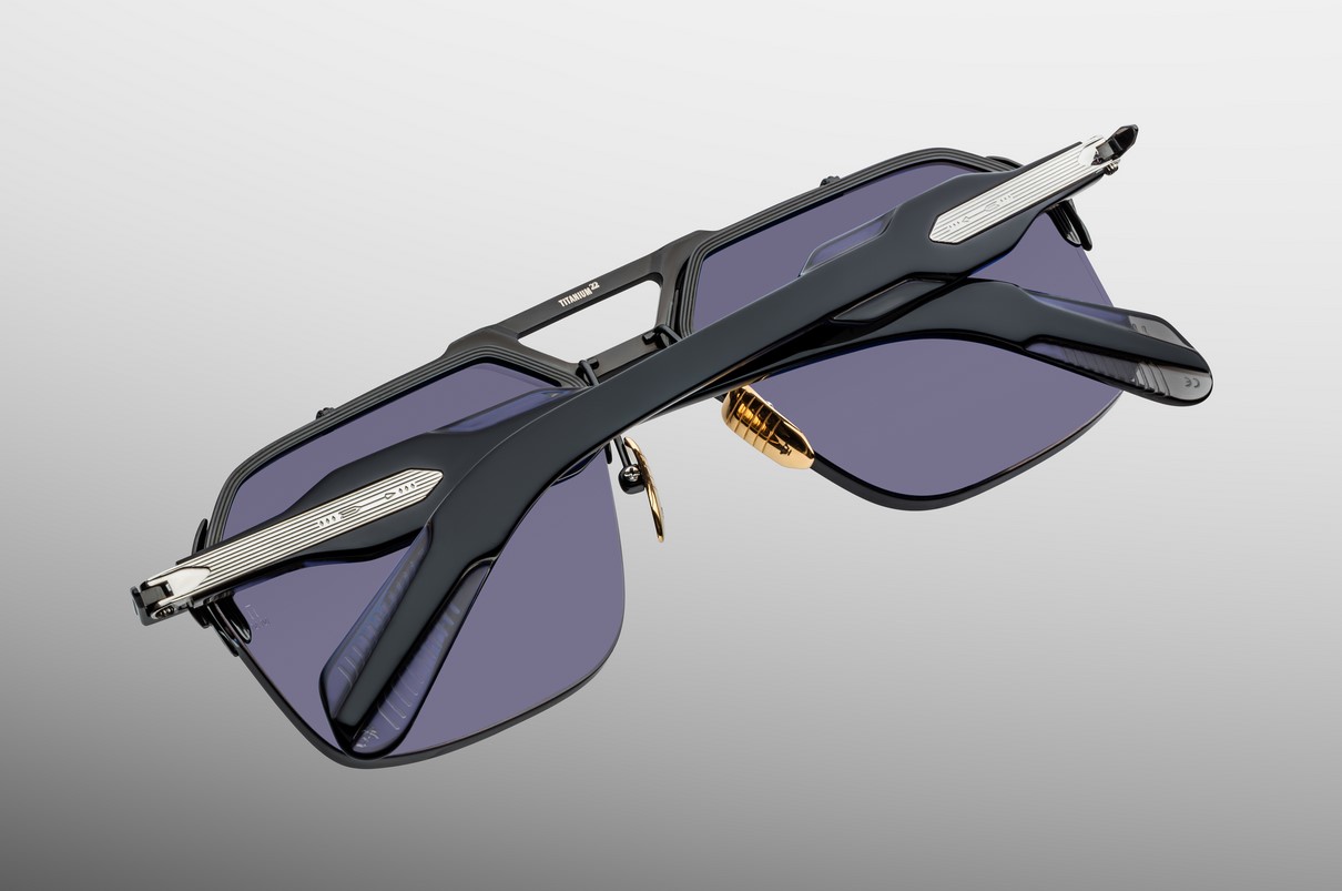 Sunglasses Model Silverton in color Raven with Charcoal Lenses from Jacques Marie Mage
