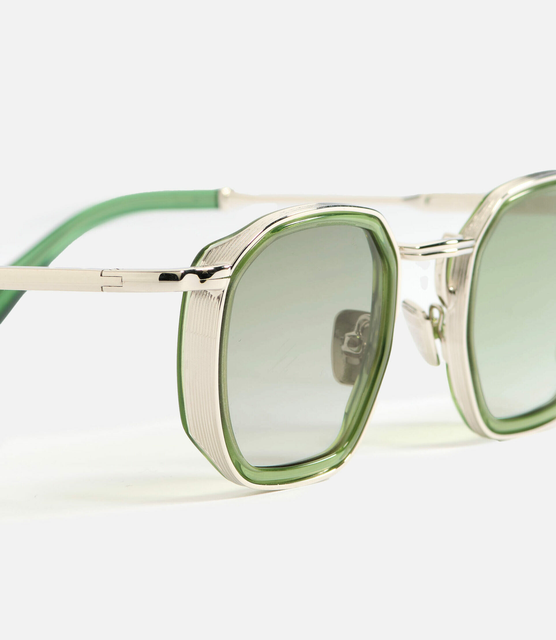 Sunglasses Model Léo in C164 with Light Green Gradient lenses from John Dalia