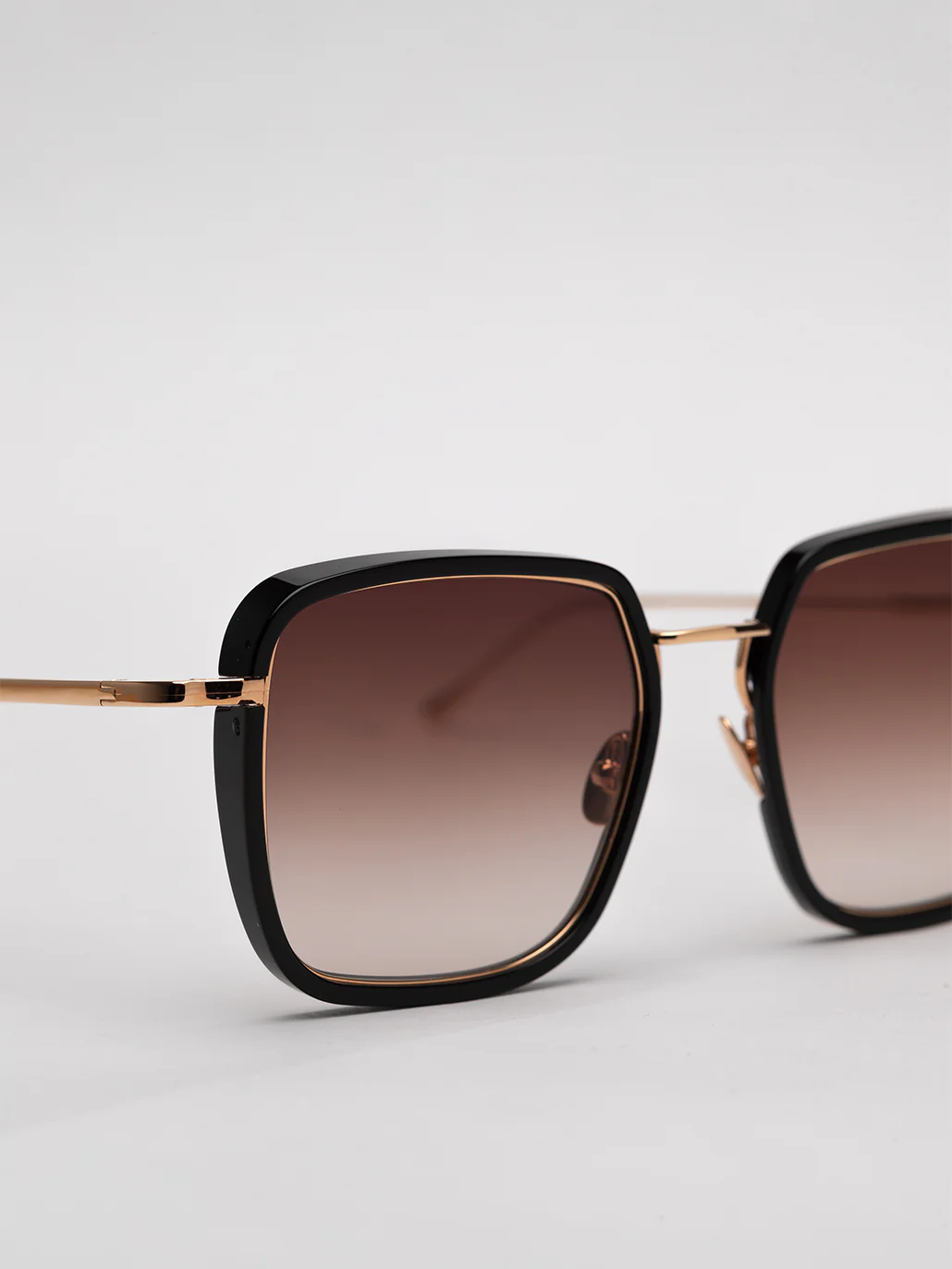 Sunglasses model Mariah in color C104 with Brown gradient lenses from John Dalia