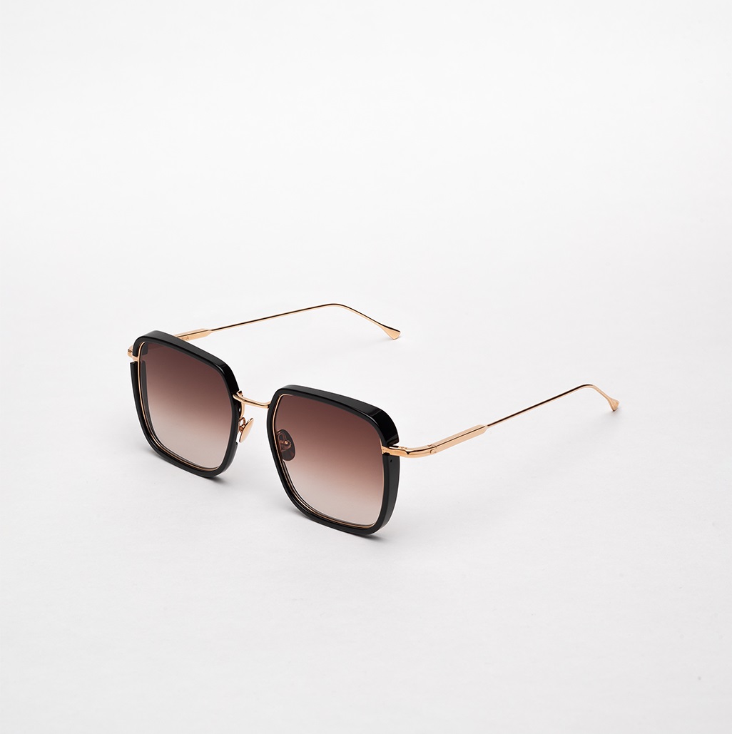 Sunglasses model Mariah in color C104 with Brown gradient lenses from John Dalia