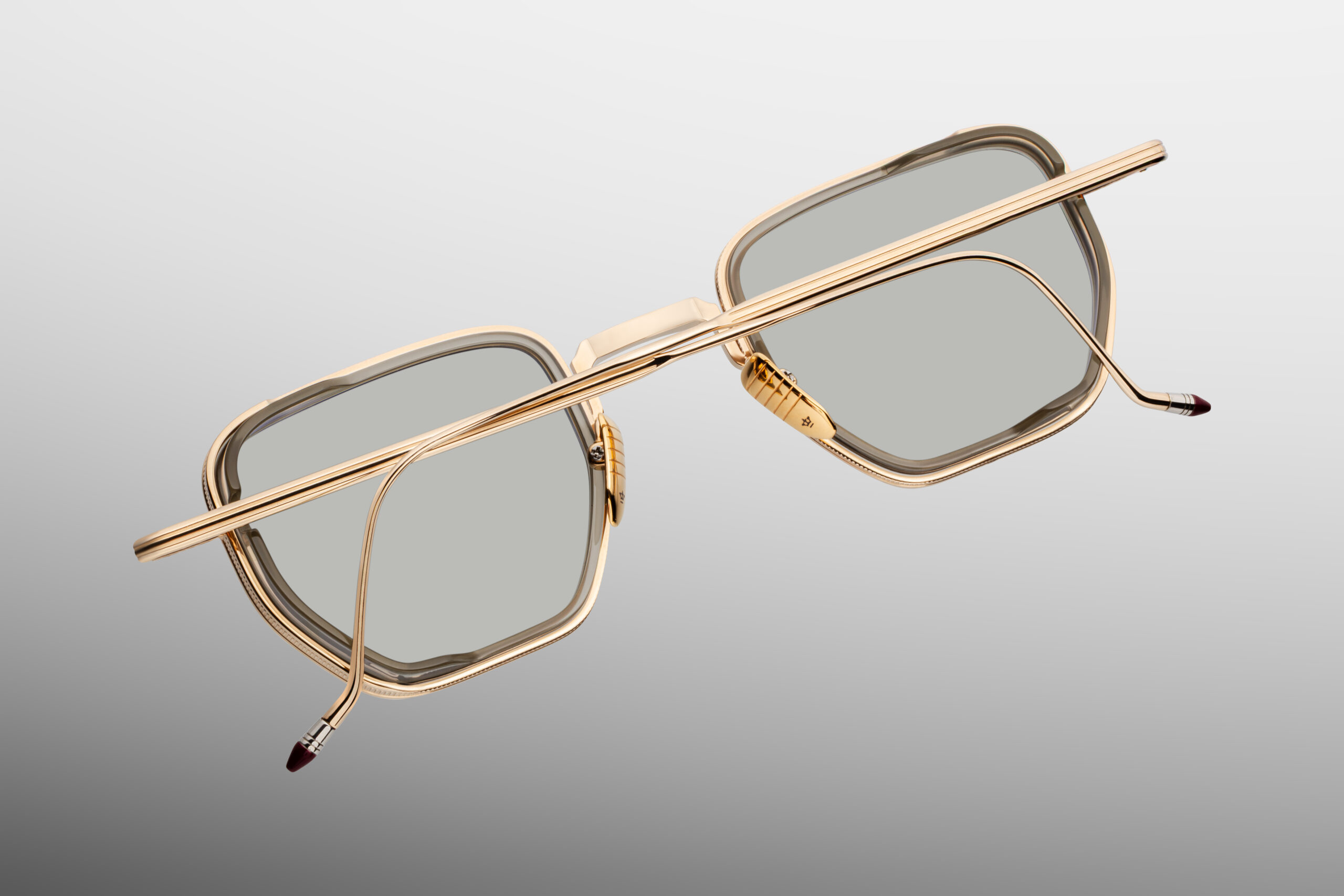 Sunglasses Model Atkins in color Altan with Mist Gradient lenses from Jacques Marie Mage