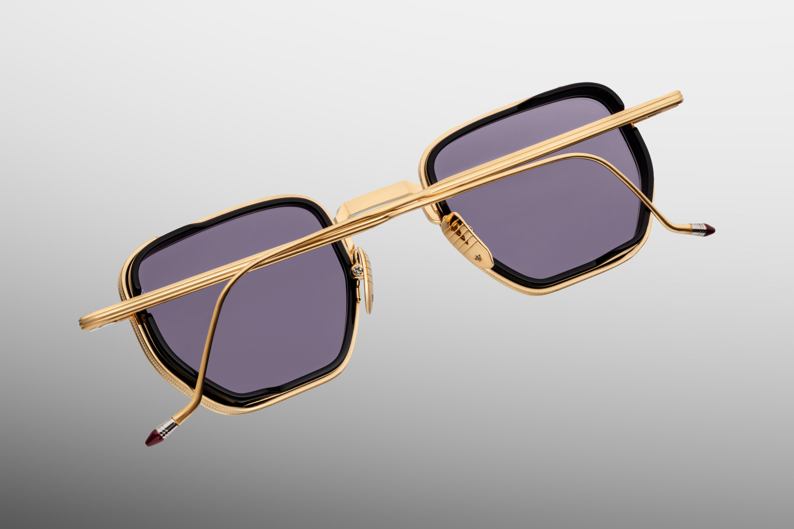 Sunglasses model Atkins in Color Gold with Wine Lenses from Jacques Marie Mage