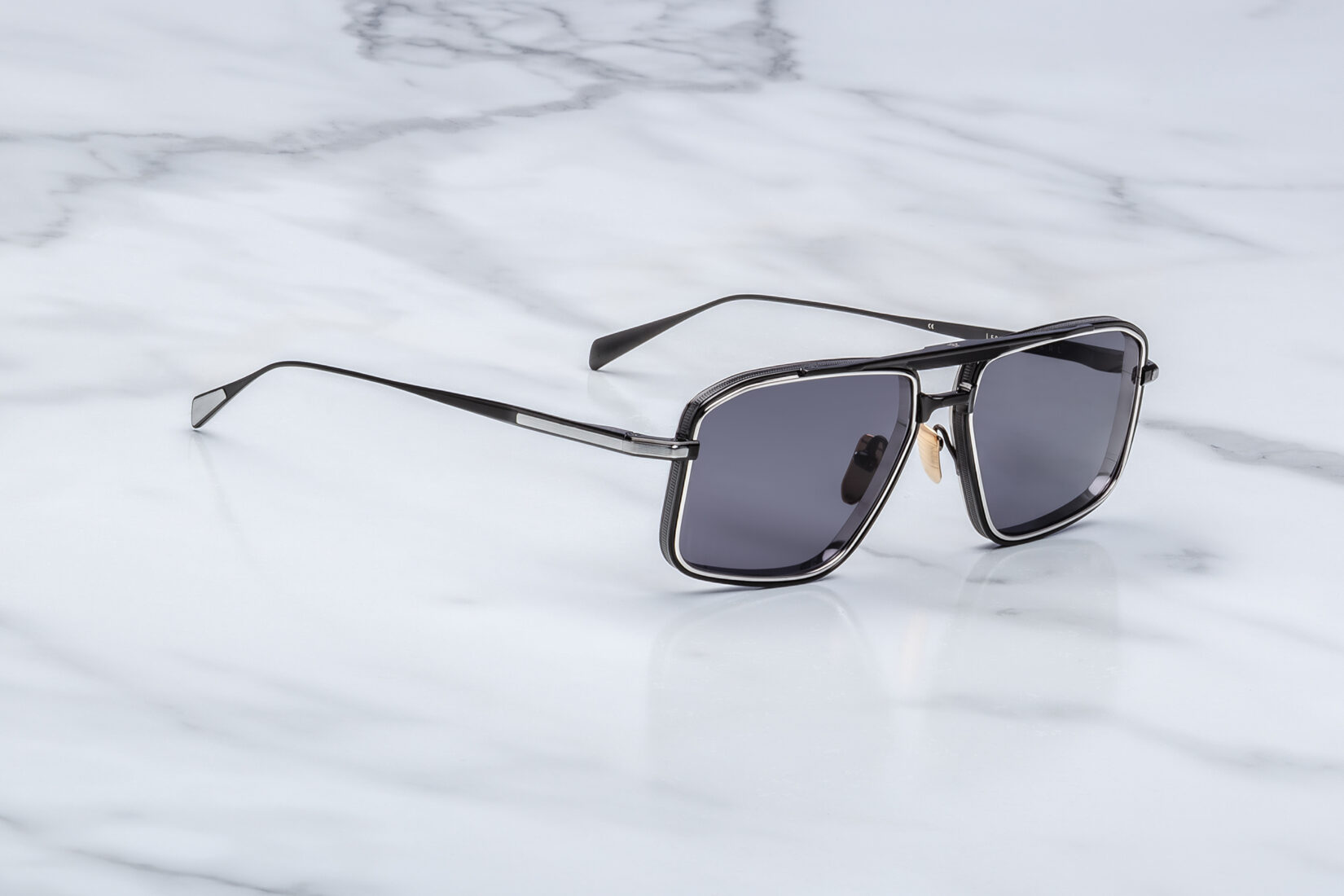 Sunglasses Model Earl in Color Corbeau with Charcoal lenses from Jacques Marie Mage