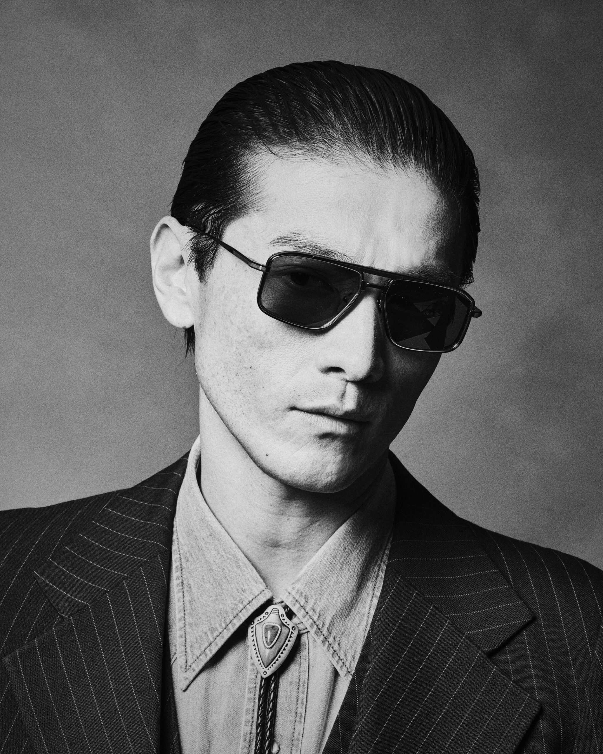 Sunglasses Model Earl in Color Corbeau with Charcoal lenses from Jacques Marie Mage