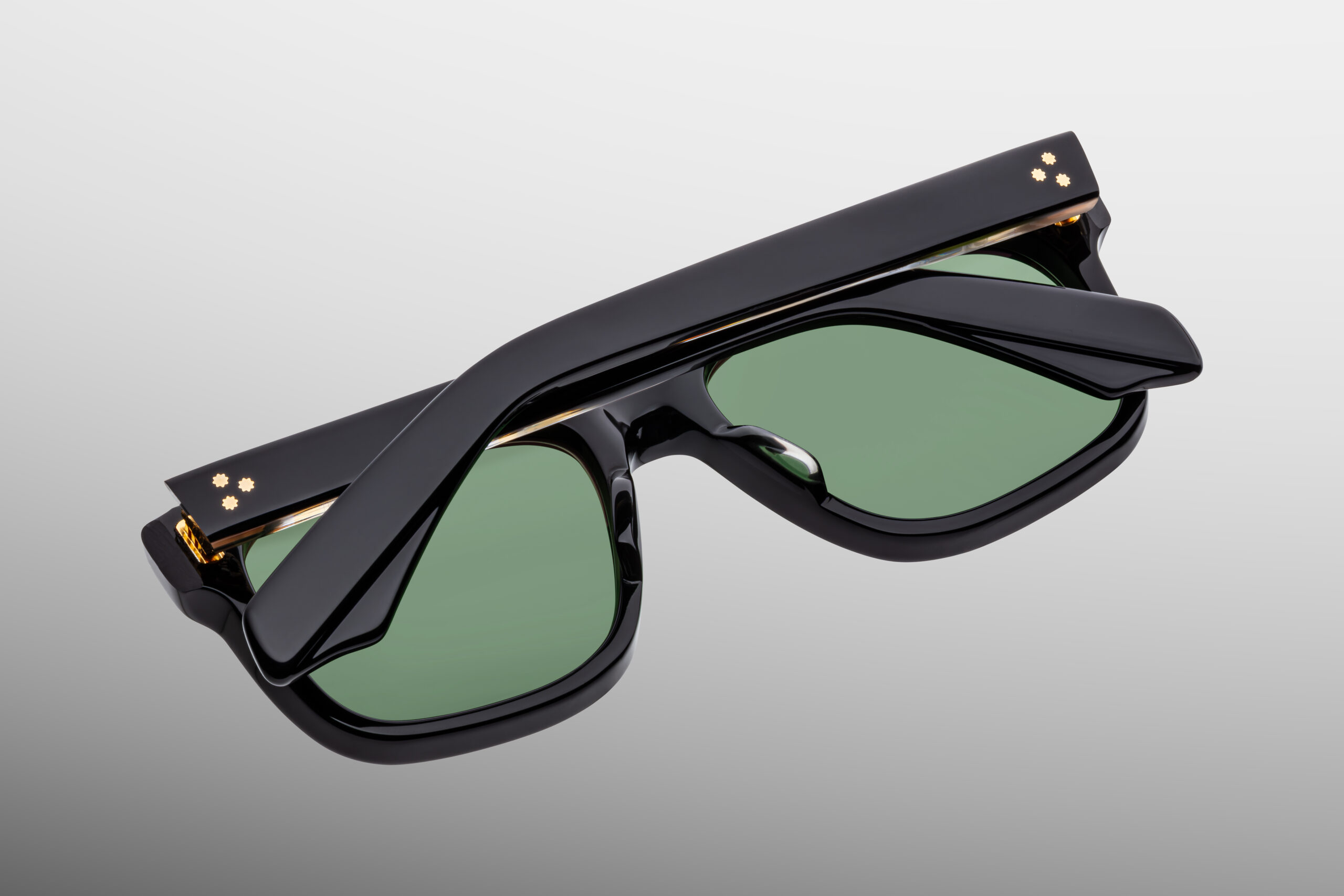 Sunglasses Model Yves in Color Venom with Emerald Lenses from Jacques Marie Mage