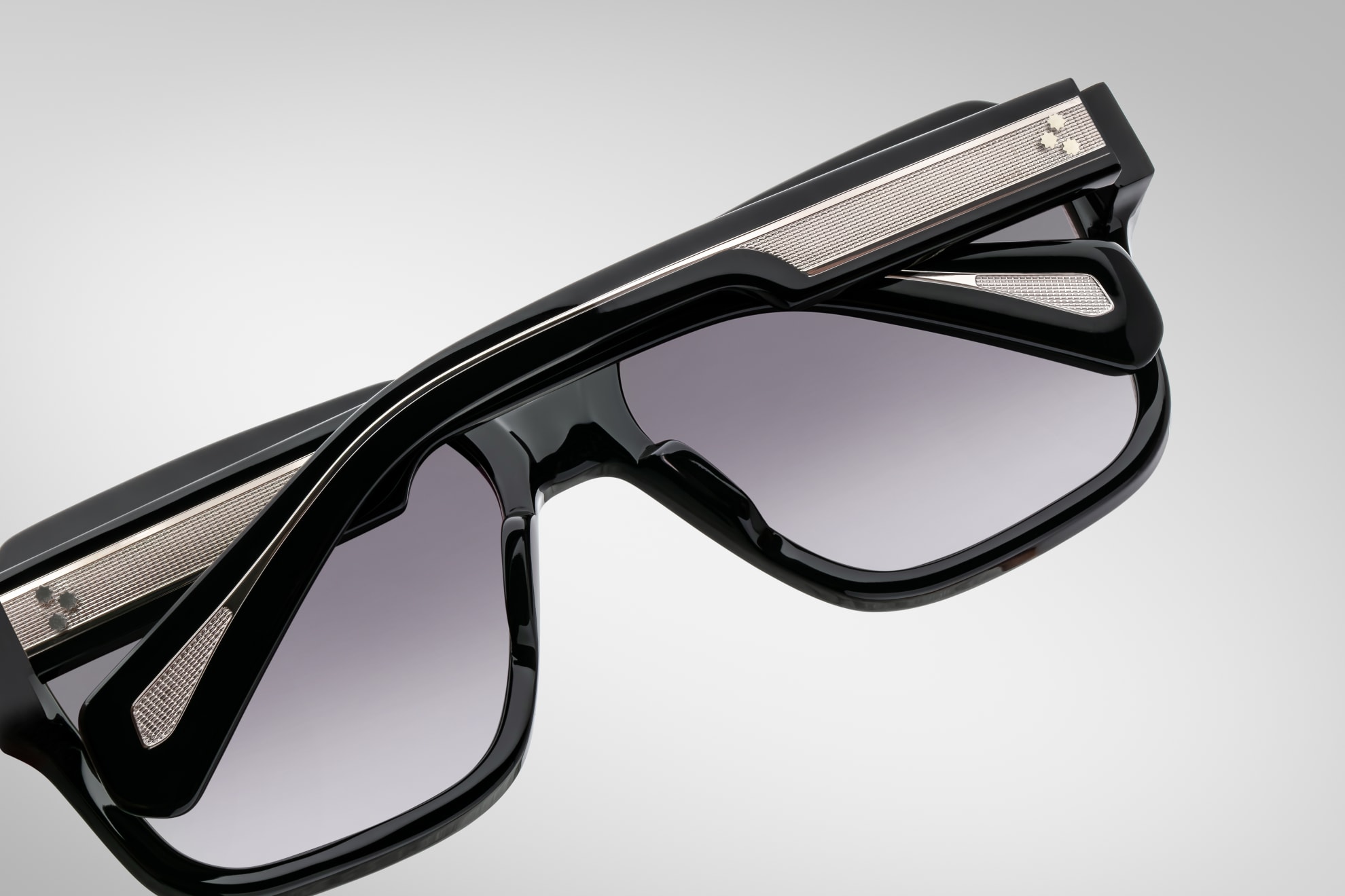 Sunglasses Model Alfred in Bloodstone with Jet Gradient lenses from Jacques Marie Mage