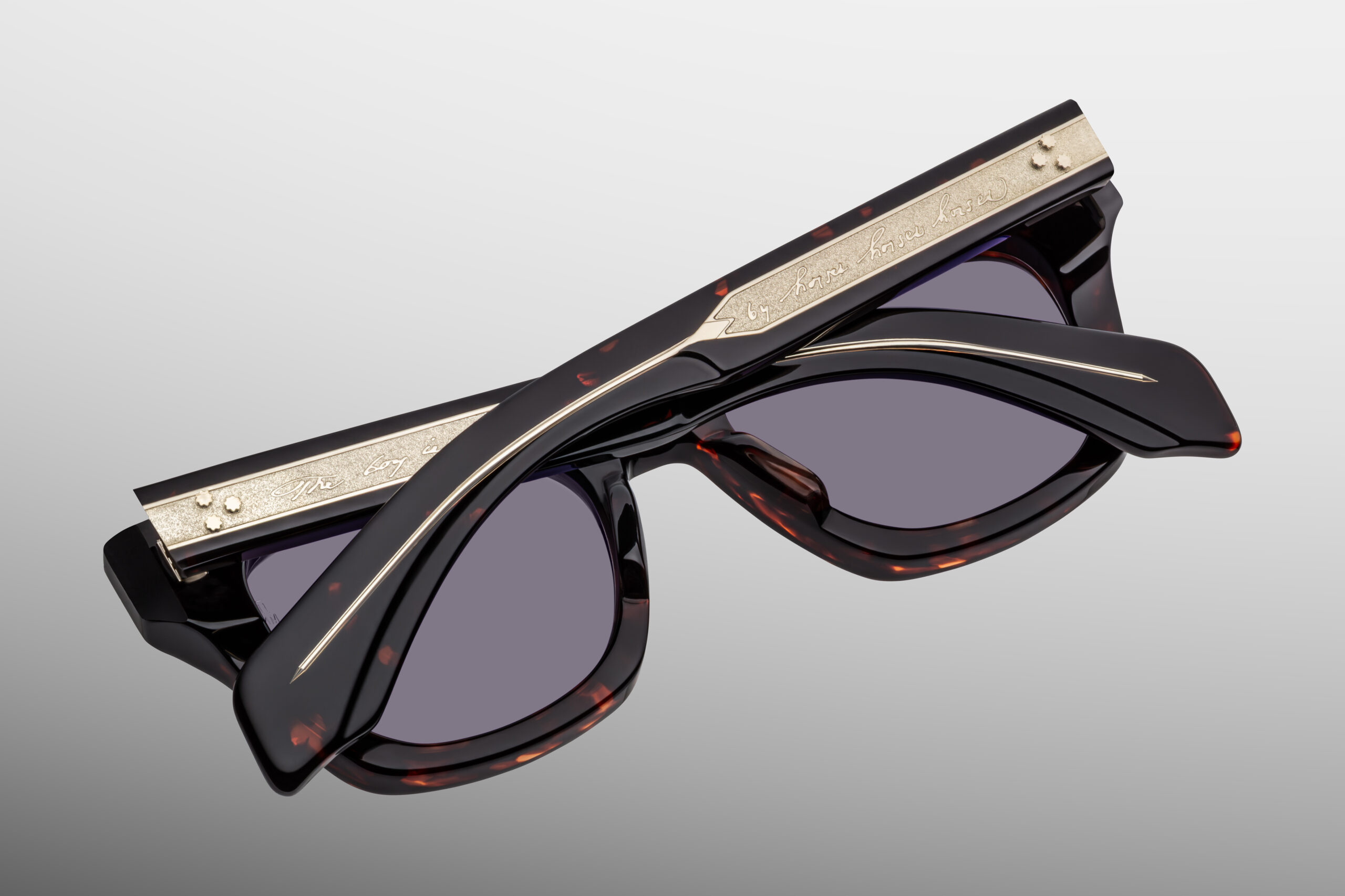 Sunglasses Model Dealan in Color Rayon Violet from Jacques Marie Mage's Patti Smith special collection