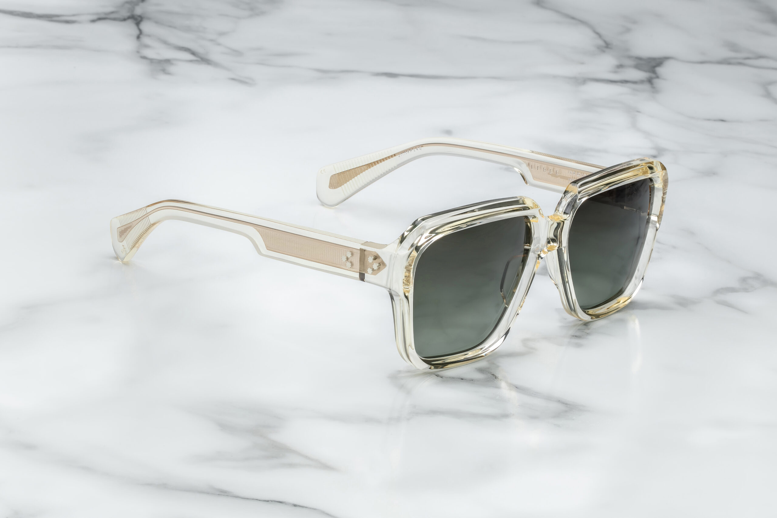 Sunglasses Model Alfred in Color Brut with Spruce Gradient lenses from Jacques Marie Mage