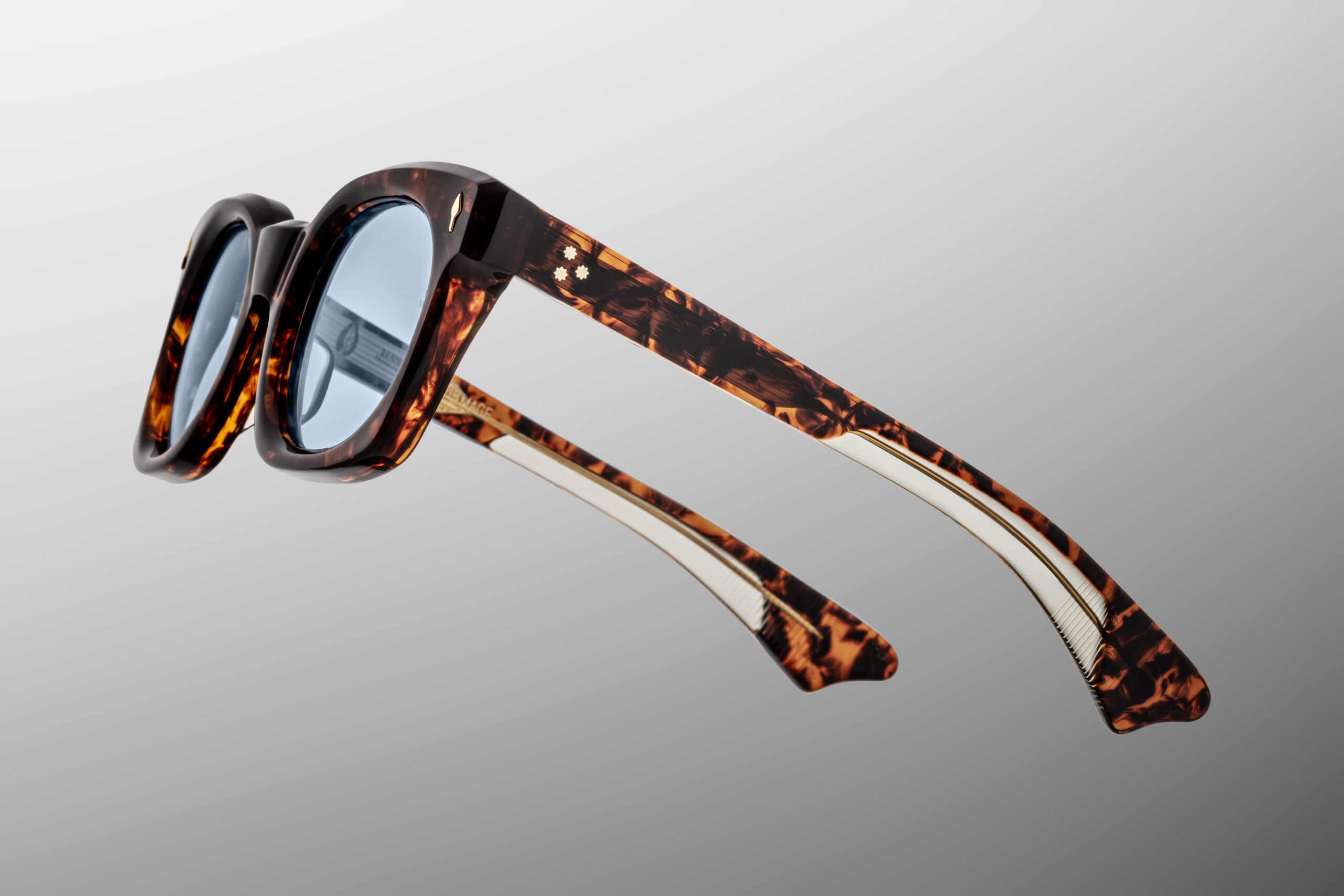 Sunglasses Model Elmyr in Color Argyle with powder Blue lenses from Jacques Marie Mage