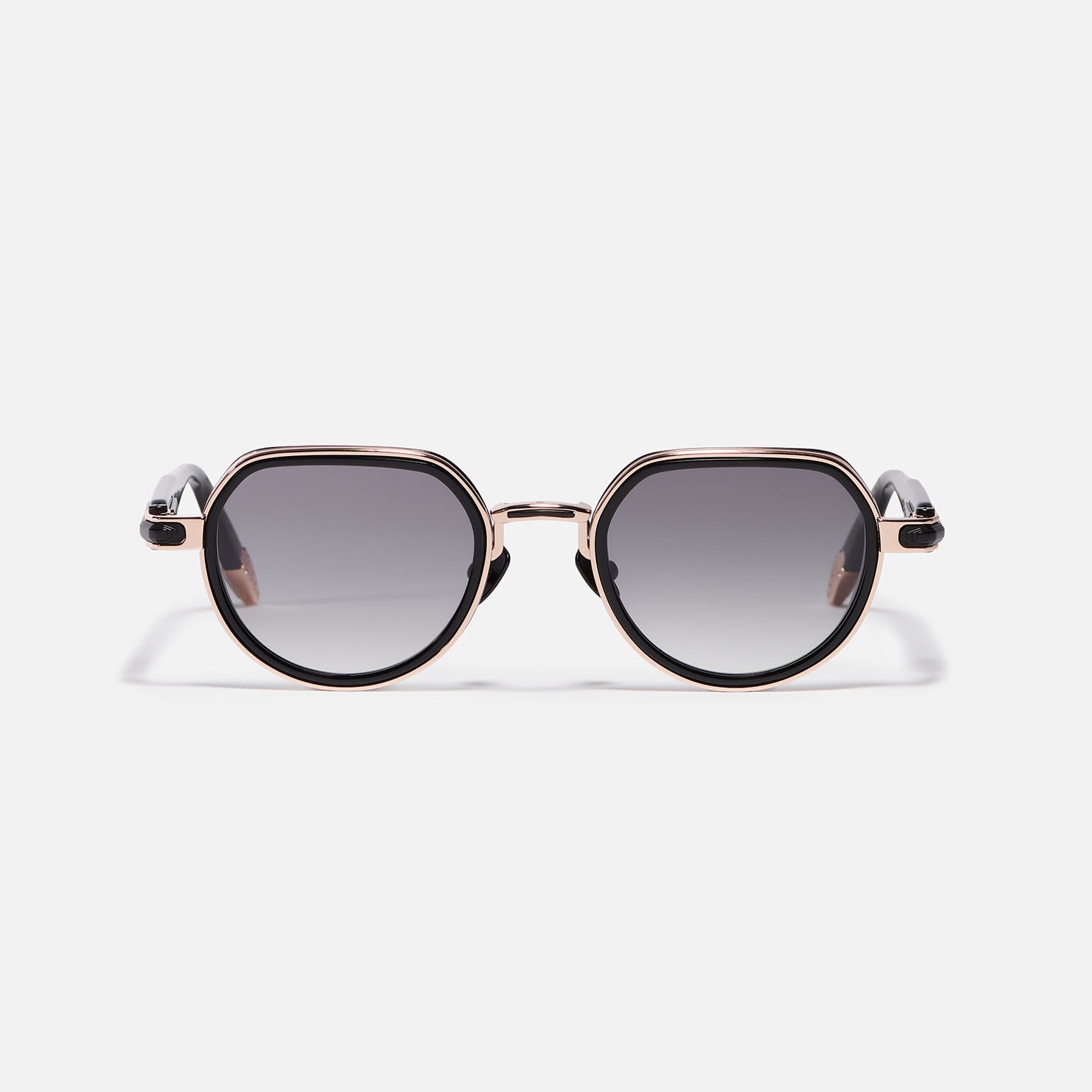 Sunglasses Model ANya in Color C413 with grey gradient lenses