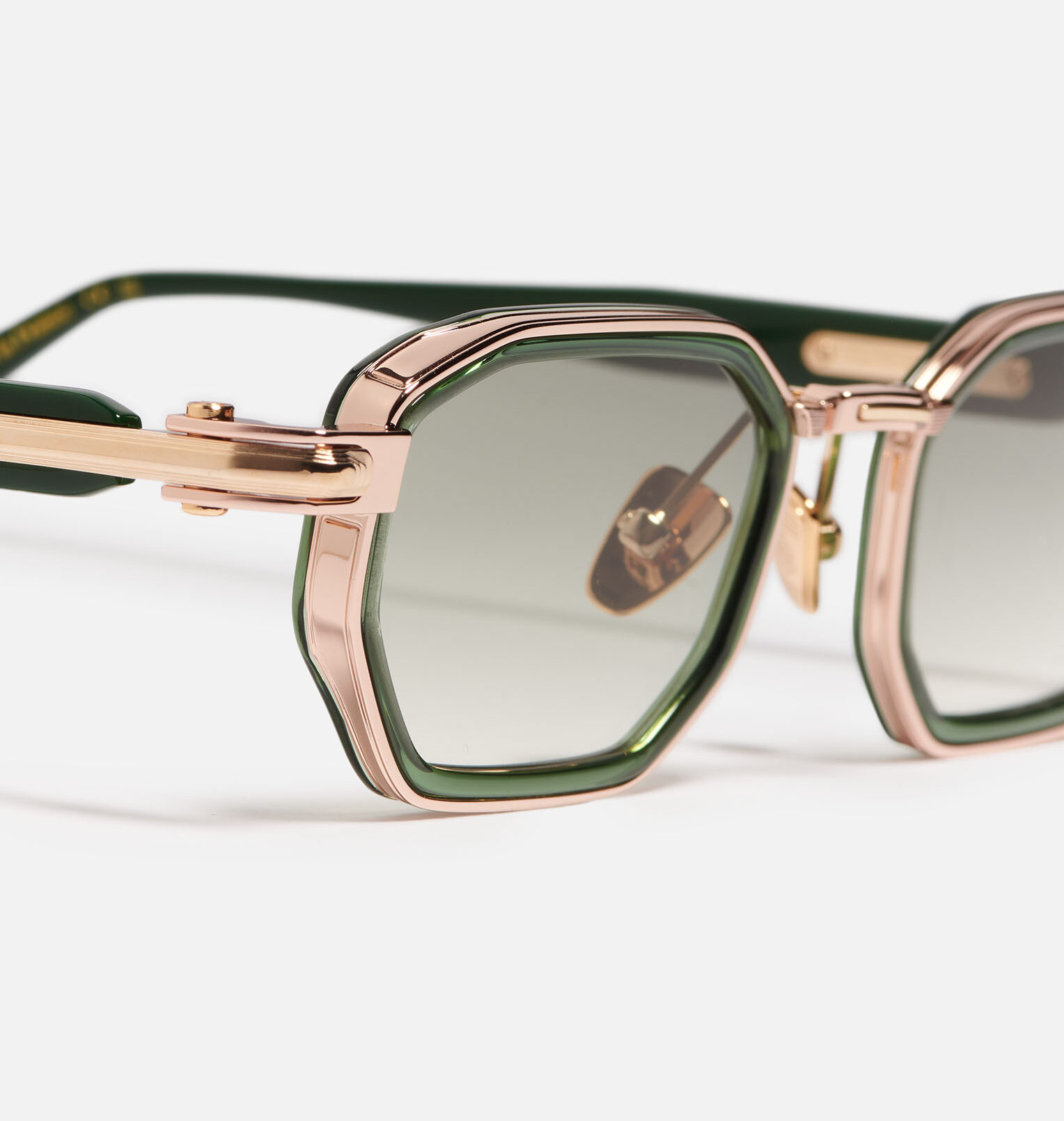 Sunglasses Model Axel in Color C432 with Light Green Gradient lenses from John Dalia