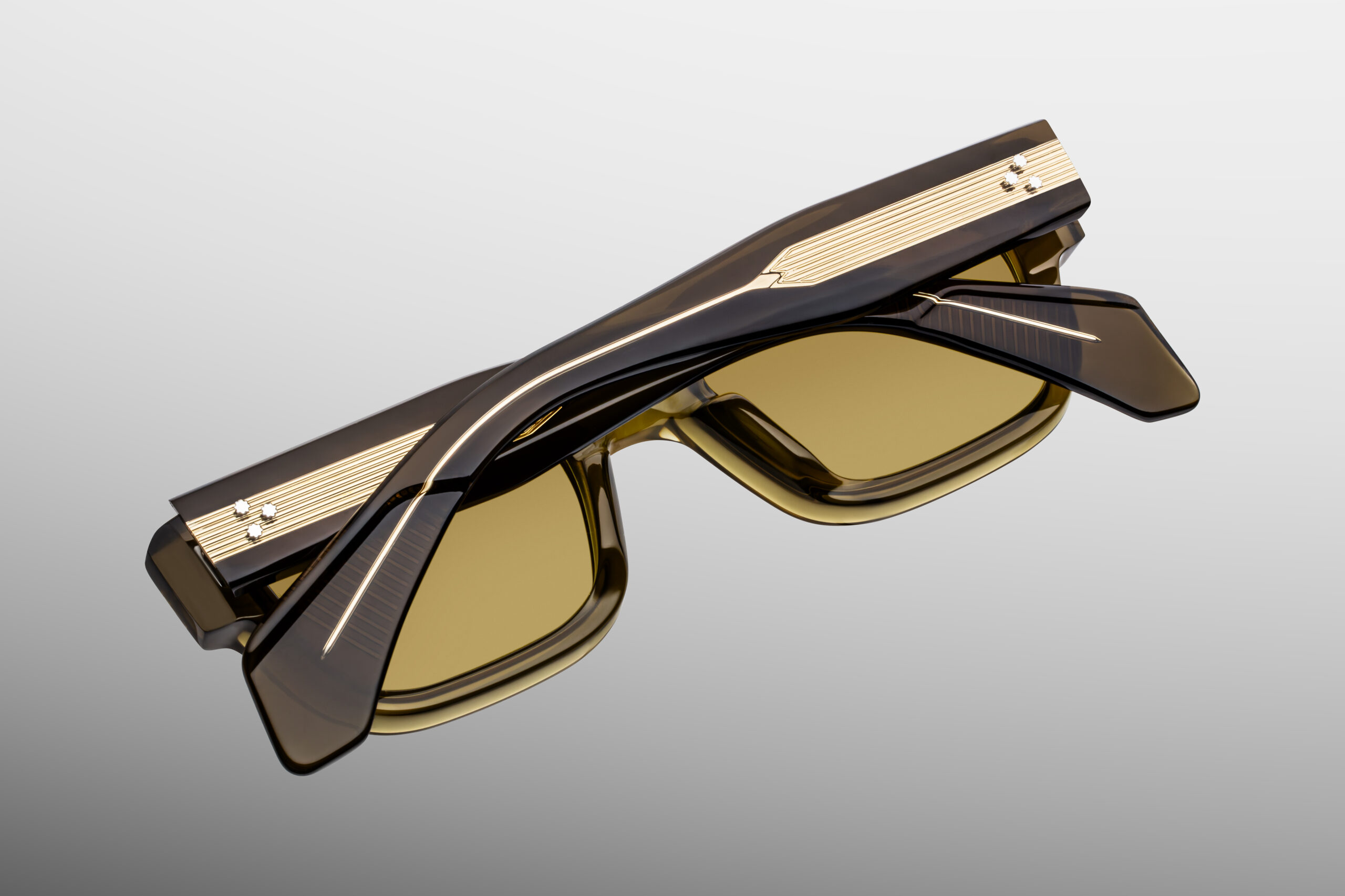 Sunglasses Model Jeff in Color Sunglasses Model Jeff in Color London with Orange lenses from Jacques Marie Mageolvox with Olive lenses from Jacques Marie Mage