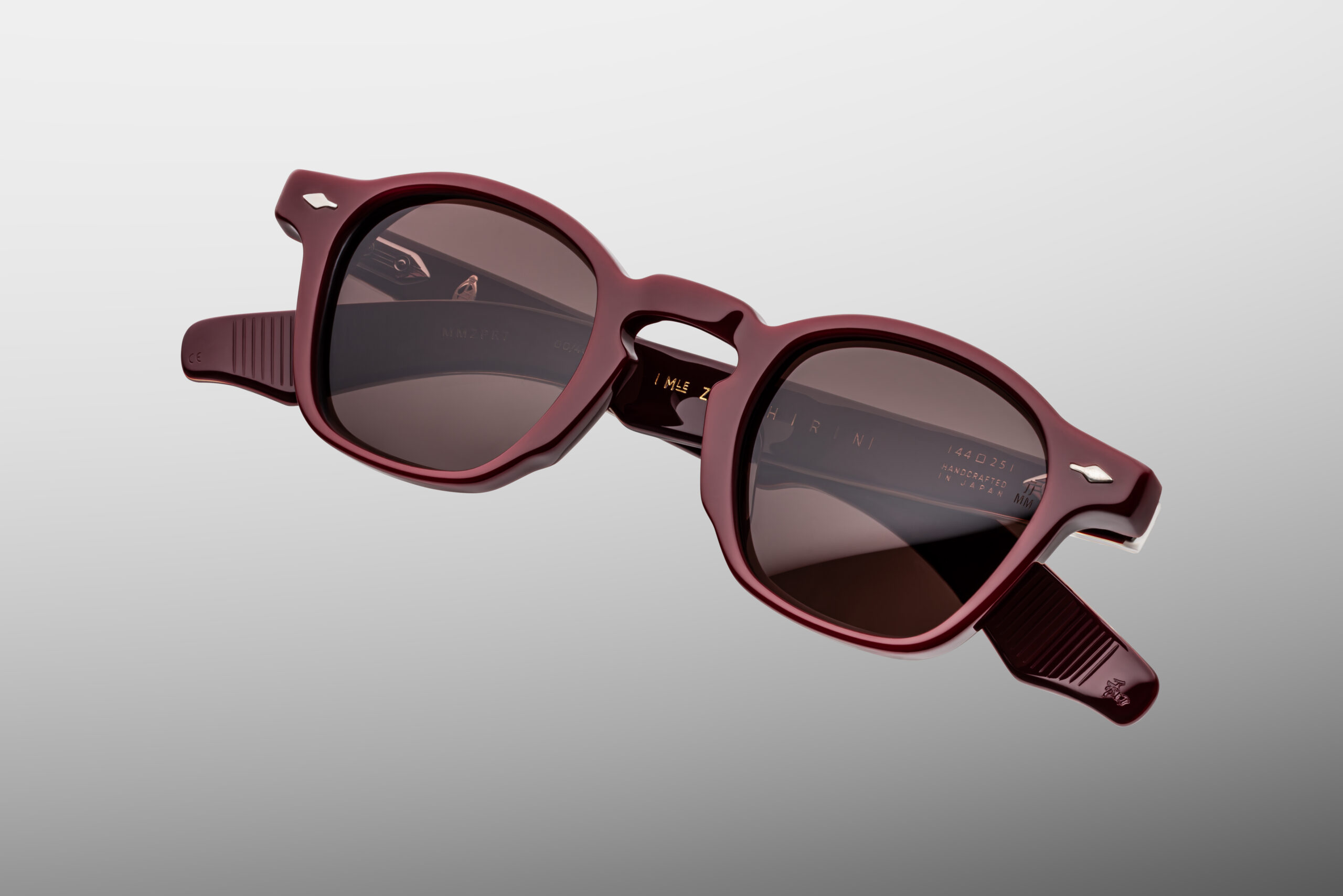 Sunglasses Model Zephirin in color Bordeaux Empire with deep brown lenses from Jacques Marie Mage