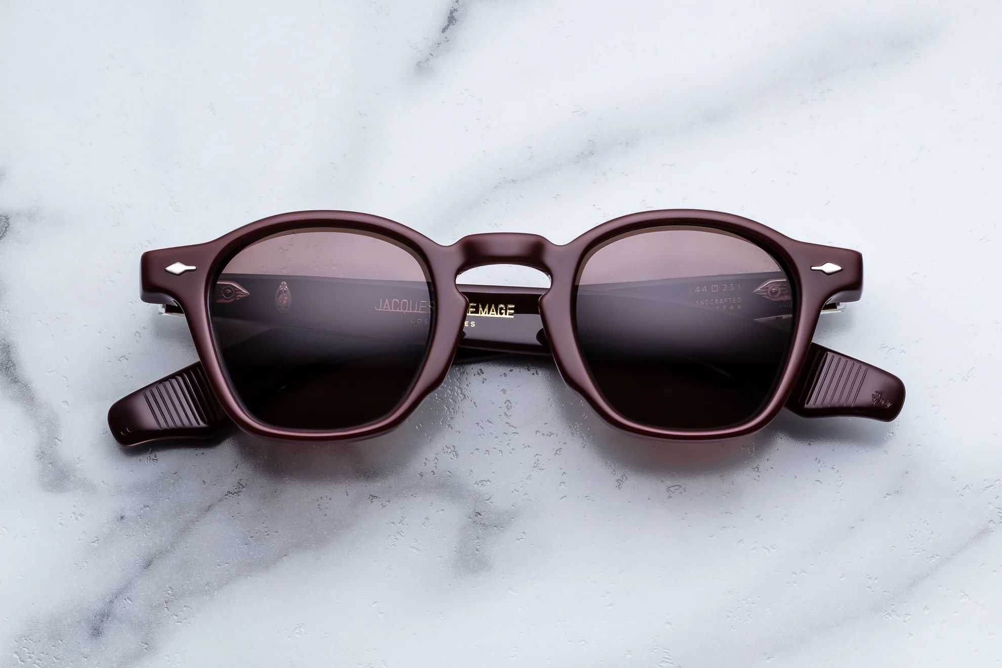 Sunglasses Model Zephirin in color Bordeaux Empire with deep brown lenses from Jacques Marie Mage