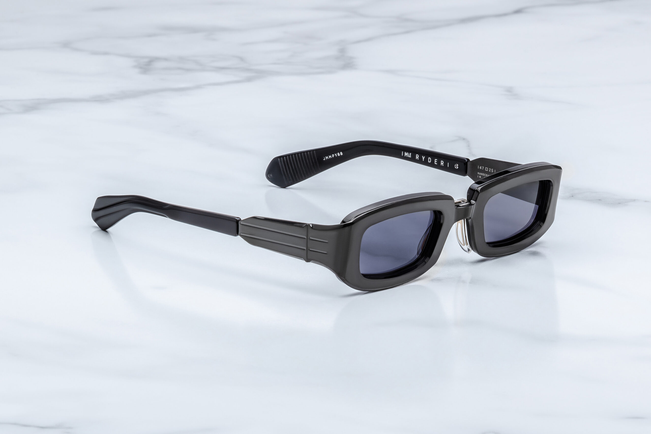 Sunglasses Model Ryder in Color Black with Charcoal lenses from Jacques Marie Mage