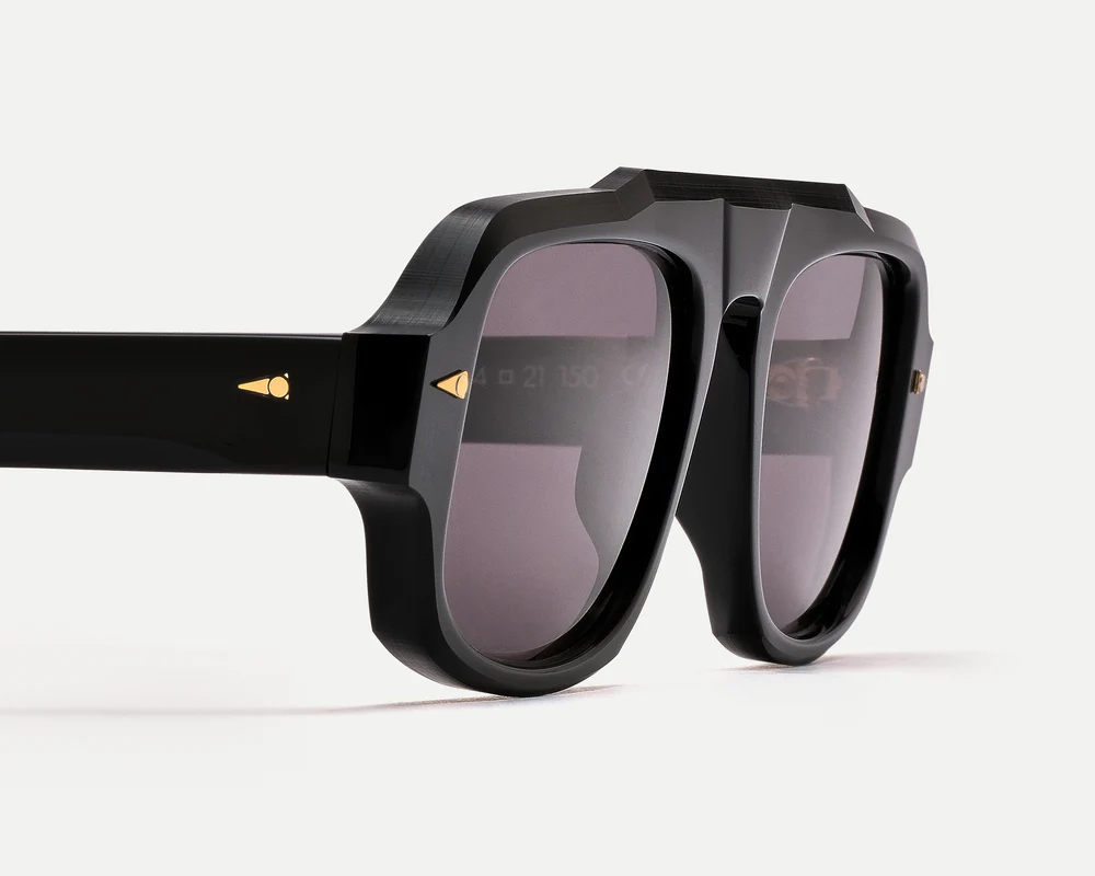 Sunglasses Model George V in Color Black with Storm lenses from Ahlem