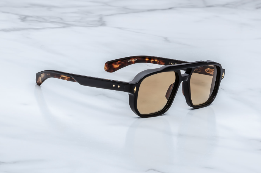 Sunglasses Model Evans in Color Noir 15 With Brass gradient lenses from Jacques Marie Mage