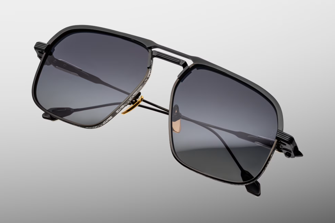 Sunglasses Model Labarge in Color Corbeau with Sumi Gradient lenses from Jacques Marie Mage's last frontier collection