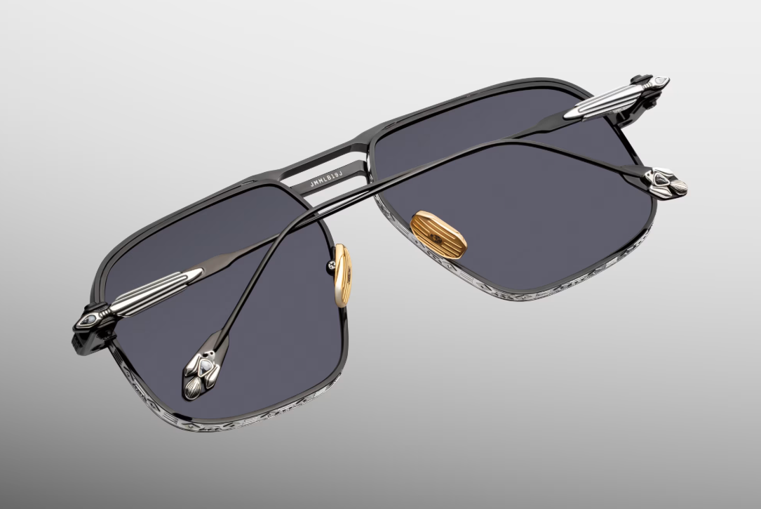 Sunglasses Model Labarge in Color Corbeau with Sumi Gradient lenses from Jacques Marie Mage's last frontier collection