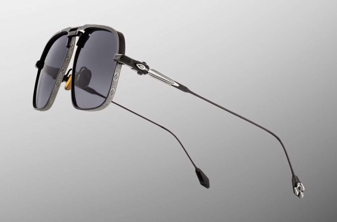 Sunglasses Model Labarge in Color Corbeau with Sumi Gradient lenses from Jacques Marie Mage's last frontier collection