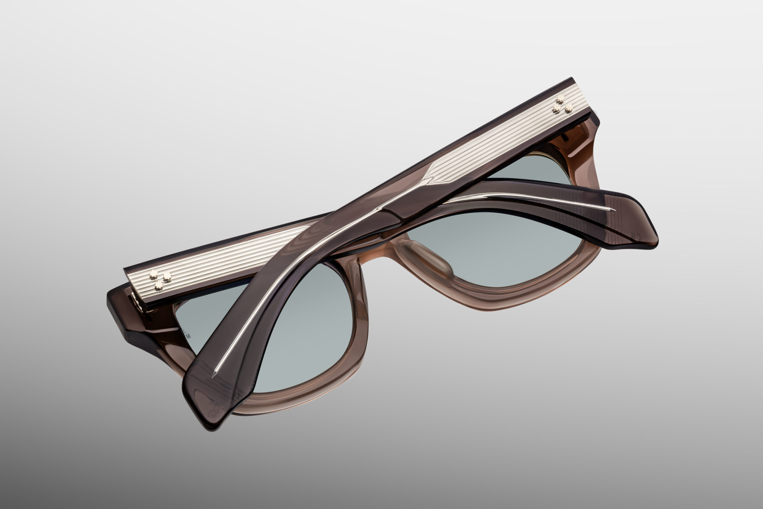 Sunglasses Model Dealan in Dusty Jade with Grove CR39 lenses from Jacques Marie Mage