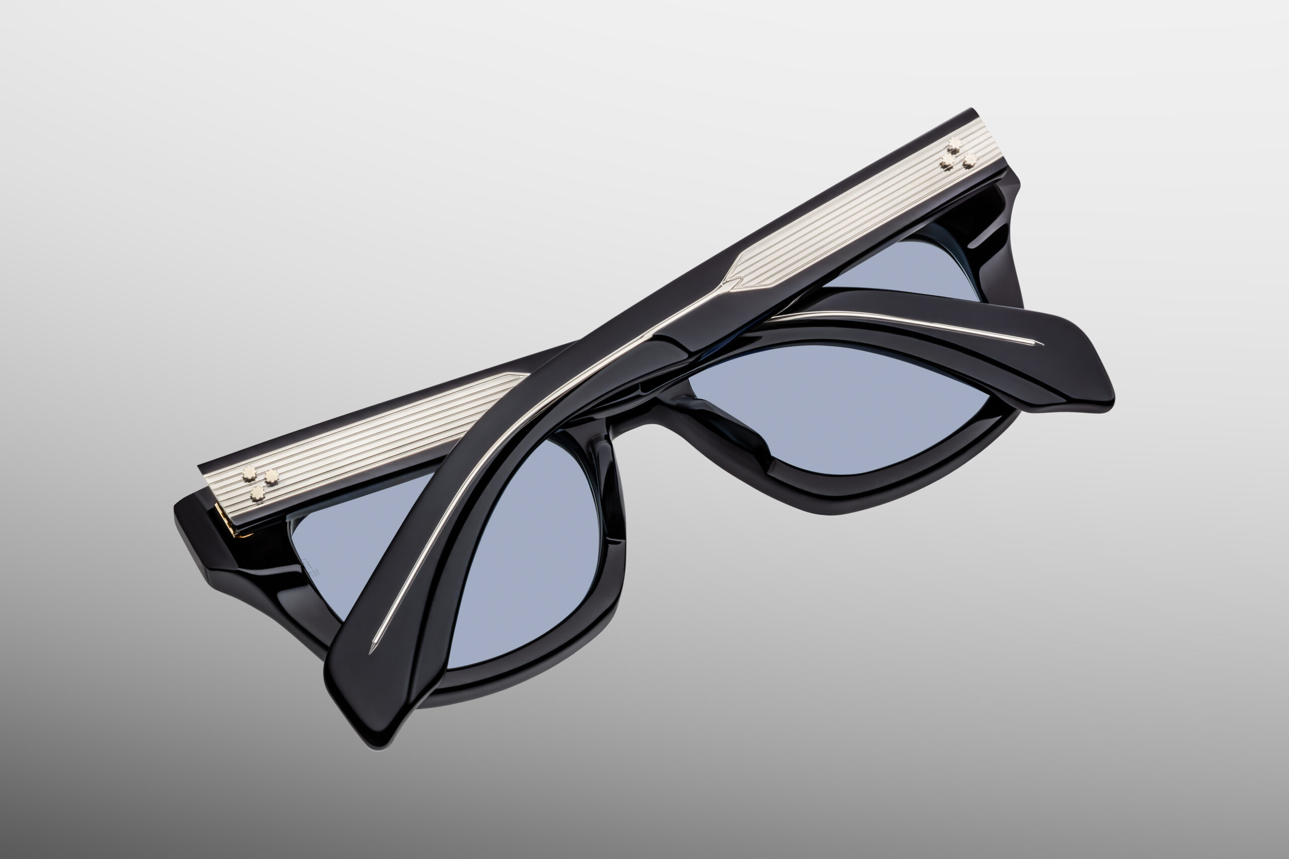 Sunglasses Model Dealan in Color Obscure with Serene Blue lenses from Jacques Marie Mage
