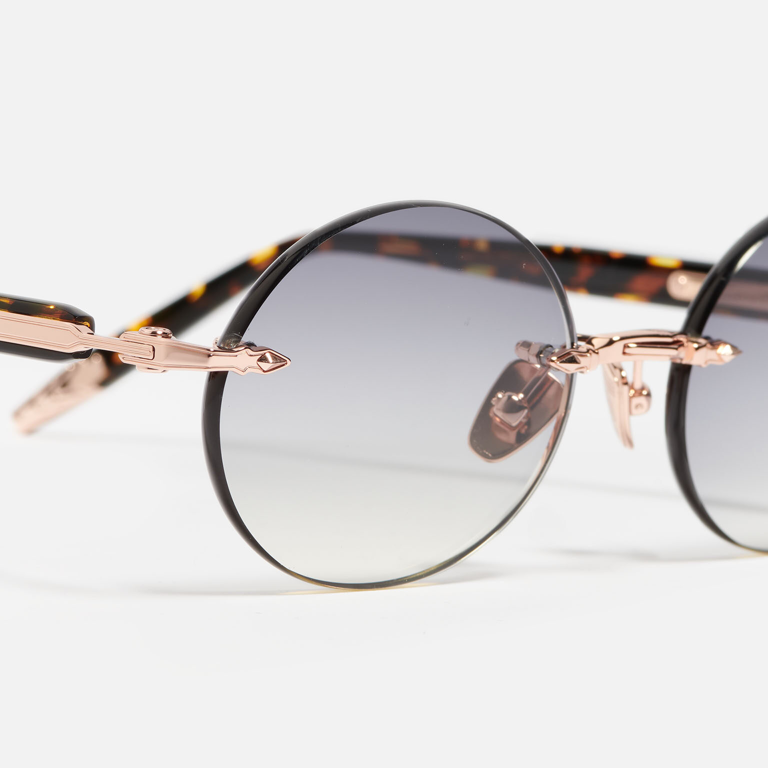 Sunglasses Model R05 in Color C512 with Grey Gradient lenses from John Dalia
