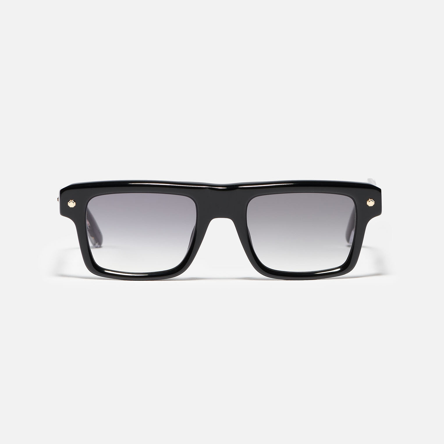Sunglasses Model P18 in color C600 with Grey Gradient lenses from John Dalia