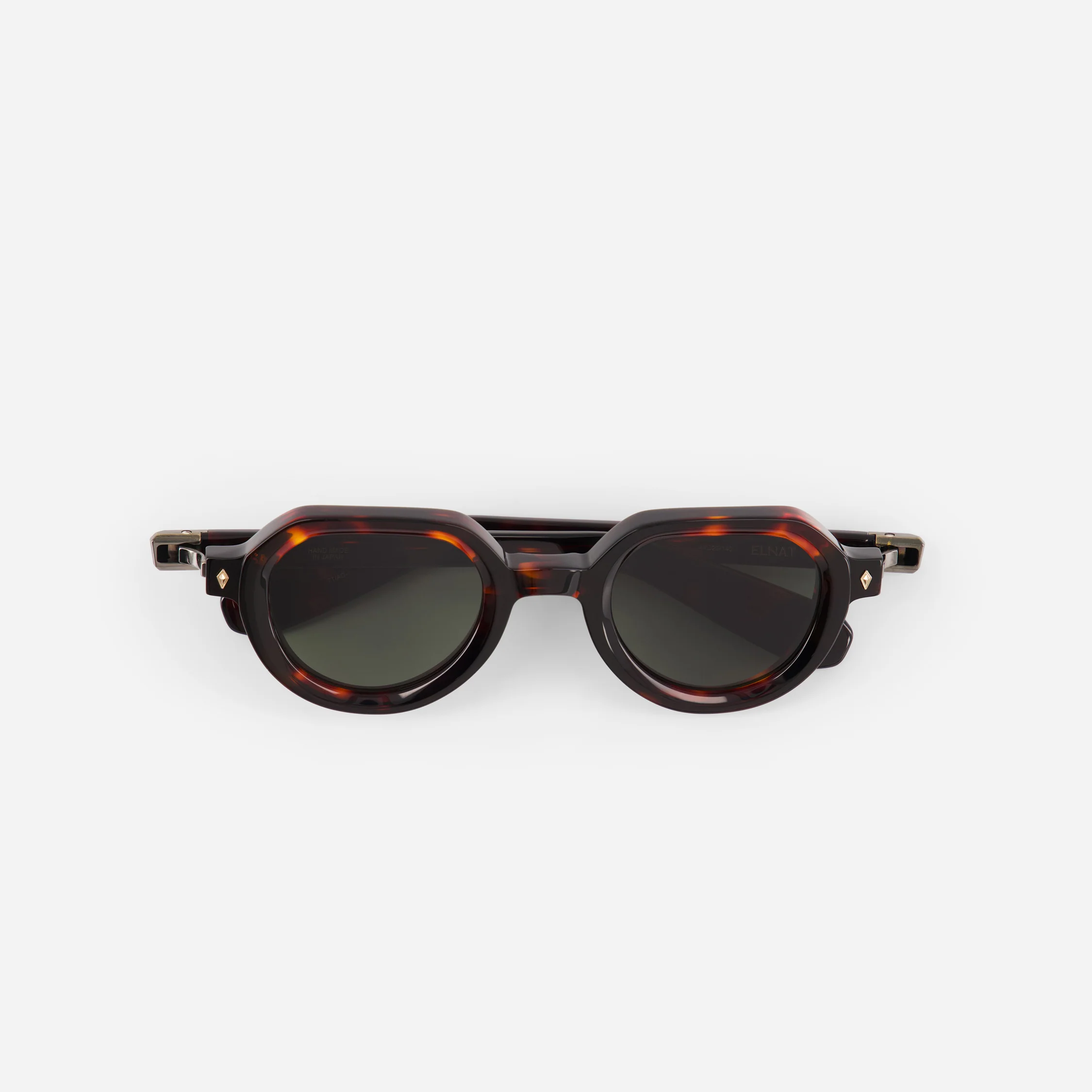 Sunglasses Model Elnat in TT/AG1 with Green Gradient lenses from Sato