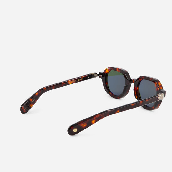 Sunglasses Model Elnat in TT/AG1 with Green Gradient lenses from Sato