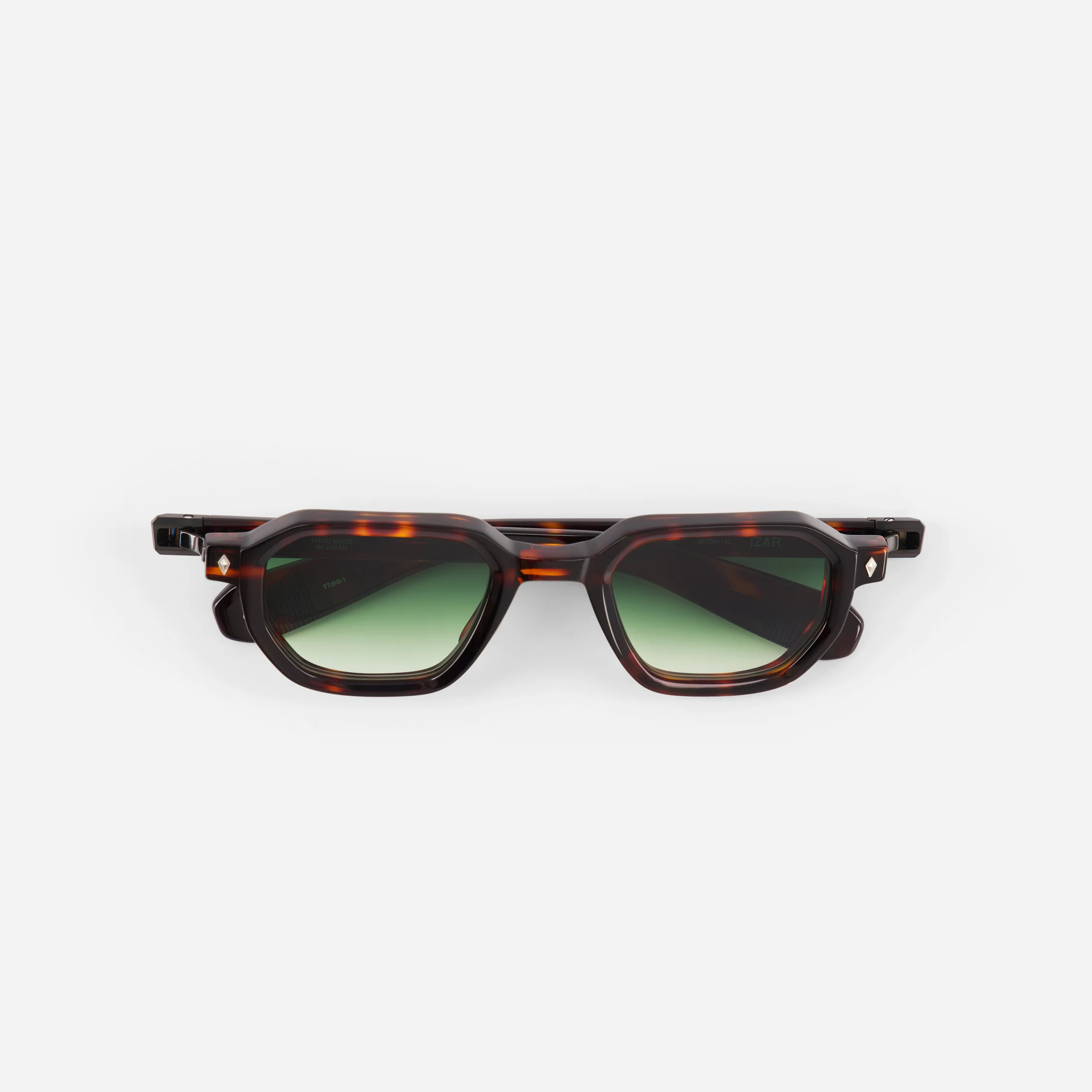 Sunglasses Model Izar in N/MT-1 with Green Gradient lenses from Sato