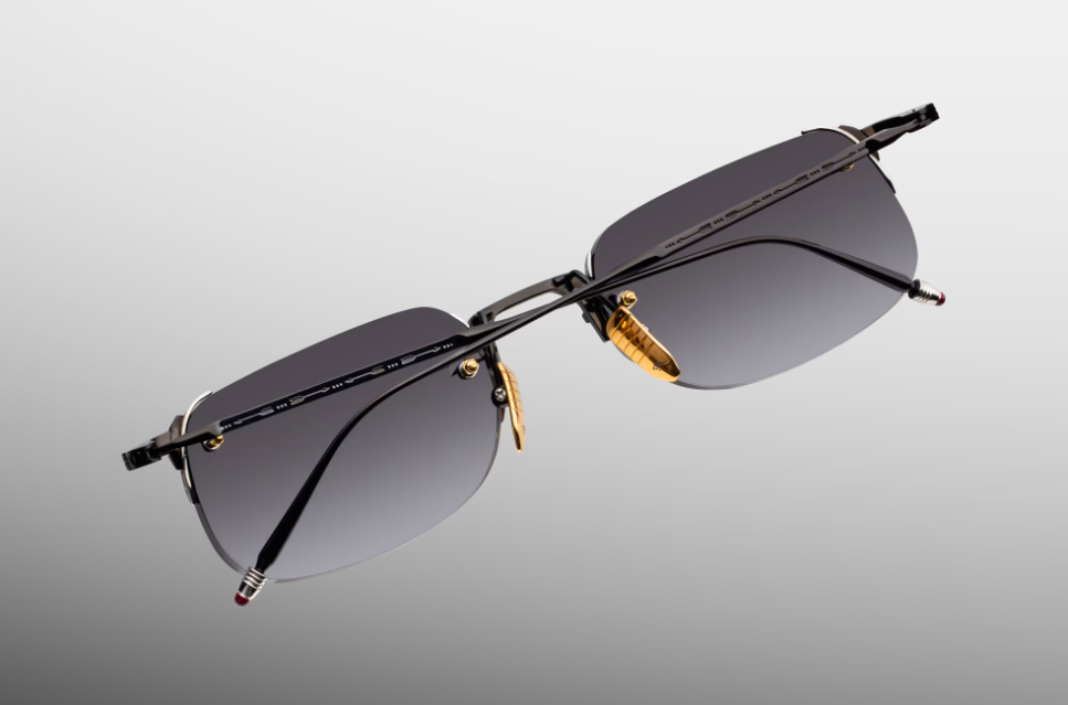 Sunglasses Model Fonda in Color Black with Ebony Flash Gradient lenses from Jacques Marie Mage