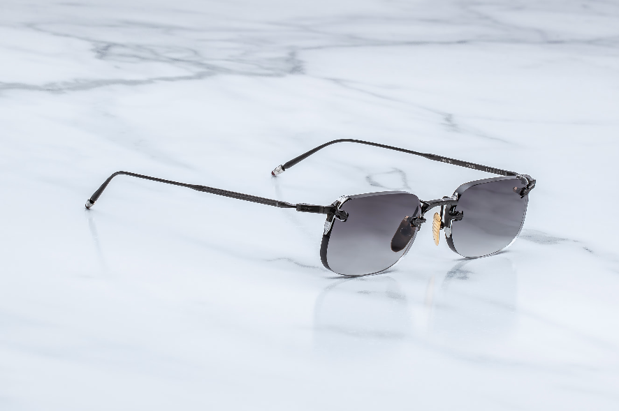 Sunglasses Model Fonda in Color Black with Ebony Flash Gradient lenses from Jacques Marie Mage
